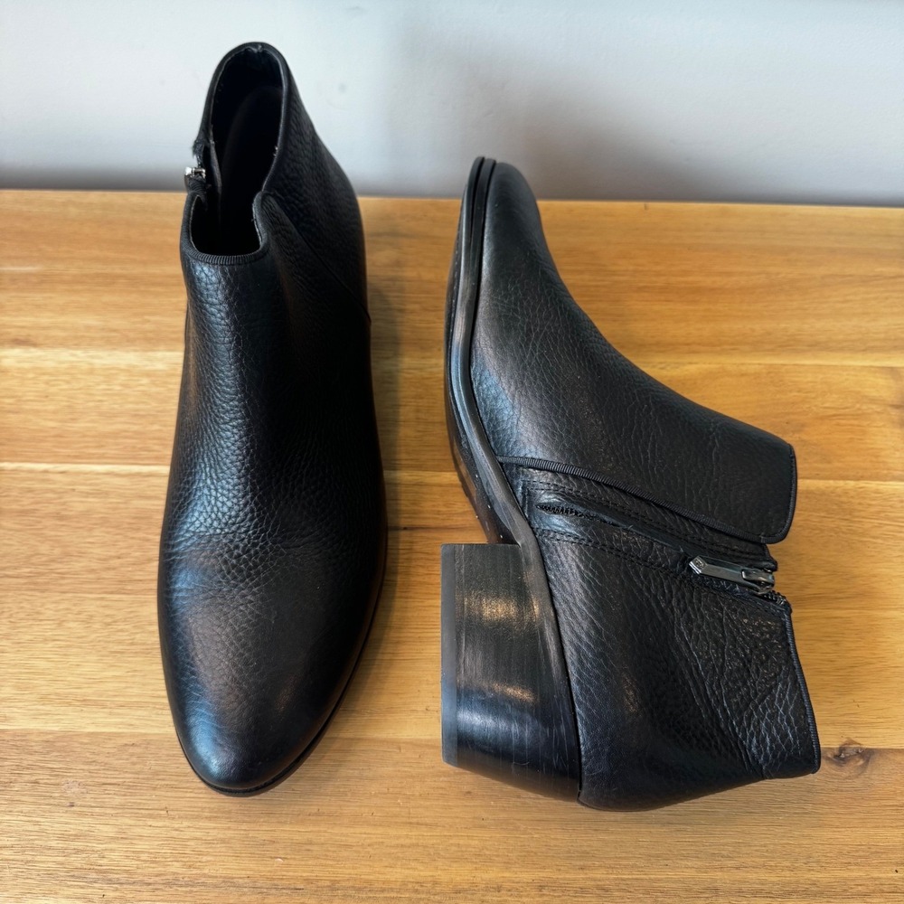 Sam Edelman Petty Women 10 Black Pebbled Leather Ankle Booties Low Stacked Heel